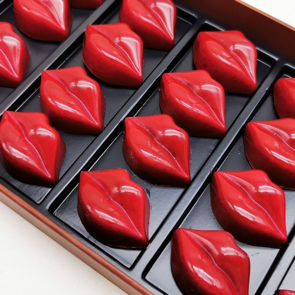 [221026_5137] Les baisers à la praline rose - KAREN CHOCOLAT (Boites spécialités les baisers à la praline rose - 100g)